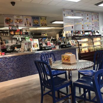 Chilly Jilly'z Bakery & Cafe - Ice Cream & Frozen Yogurt Near Me - Boulder City, Nevada