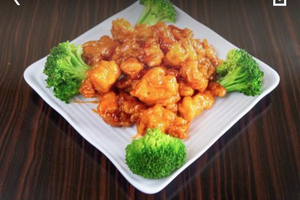 China Dragon by null