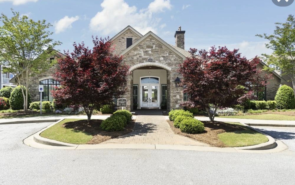 VININGS AT LAUREL CREEK Updated October 2024 3434 Laurens Rd