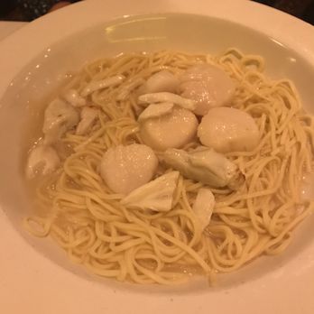 Maplewood III - Scallop and crab white over homemades. - Italian Near Me - Vineland, New Jersey
