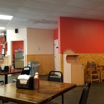 Cozy Corner Restaurant - The new interior is modern, clean and comfortable - Barbeque Near Me - Memphis, Tennessee