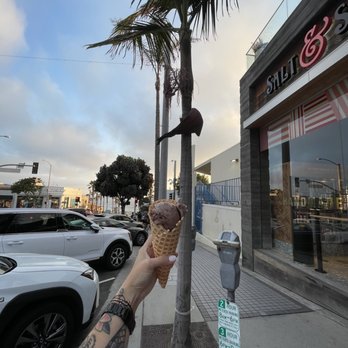 Salt & Straw - outside - Ice Cream & Frozen Yogurt Near Me - Manhattan Beach, California Salt & Straw - outside - Ice Cream & Frozen Yogurt Near Me - Manhattan Beach, California