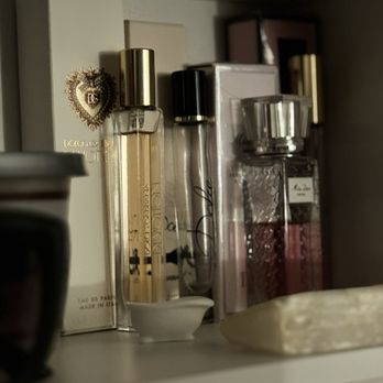 Barret Babes - The bath tub miniature will be in my new bathroom- but for now it's with my mini perfumes cause why not - Used, Vintage & Consignment Near Me - Louisville, Kentucky