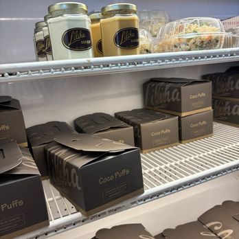 Liliha Bakery - Pre boxed cream puffs - Bakeries Near Me - Honolulu, Hawaii