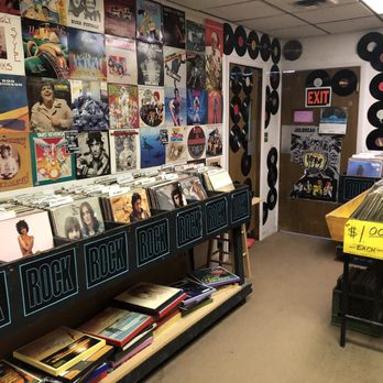 Ernie November - Pretty tired bunch of vinyl - Music & DVDs Near Me - Cheyenne, Wyoming