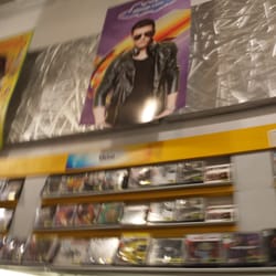 Mixup Galerías - Puedes encotrar decoración relacionada con el ambito musical.