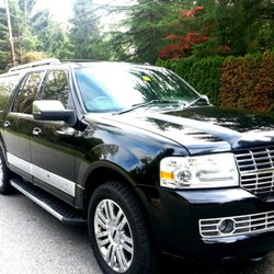City Limousine Service - 6 Passenger Luxury SUV - Exterior