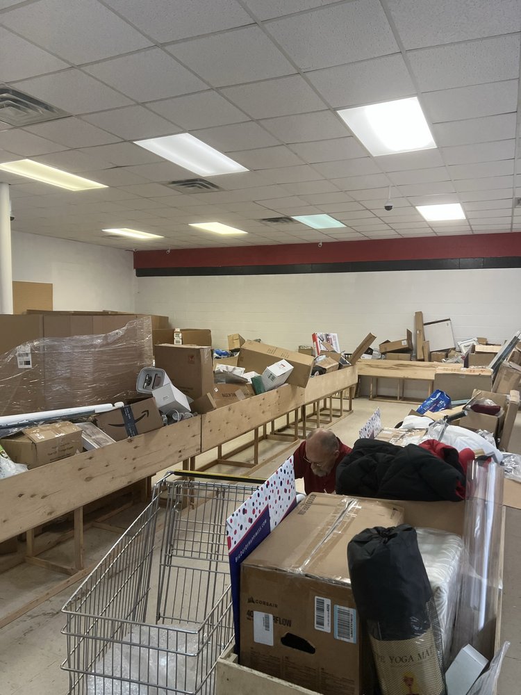 GO BIN CRAZY Updated October 2024 3520 E Nettleton Ave, Jonesboro