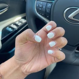I always do dip and lasts 2 weeks. I tried this nail salon Worst service ever... after 3 days.