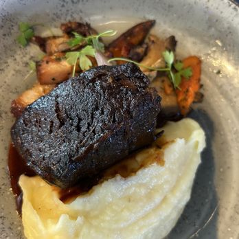 Garni Cafe - Braised short rib - Cafes Near Me - Orlando, Florida
