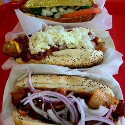 Carolina dog had meaty scrumptious flavor, and our chicago and Korean dog had nice contrast of flavors (chinese mustard had quite a kick!).