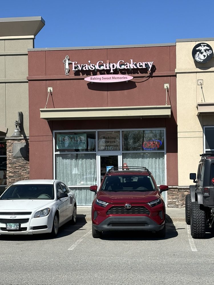 Eva's CupCakery