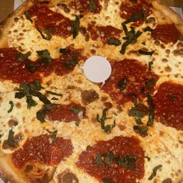 Small margarita pizza Small margarita pizza