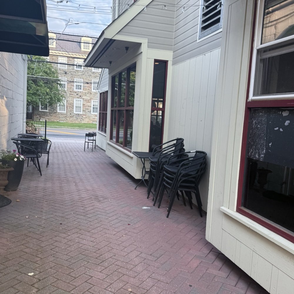 Grazie Bistro - Alley way - Pizza Near Me - Lawrenceville, New Jersey