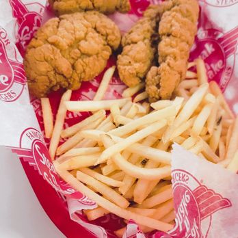 Steak ’n Shake - Chicken Fingers: delicious Fried Chicken Fingers and Honey Mustard Sauce on the side, Shoestring potatoes - Burgers Near Me - Mattoon, Illinois