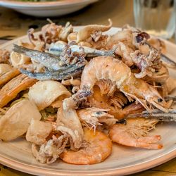 Pescheria Gallina - June 18, 2025; Frittura Mista Con Verza in Agretto (€17 with a glass of wine).