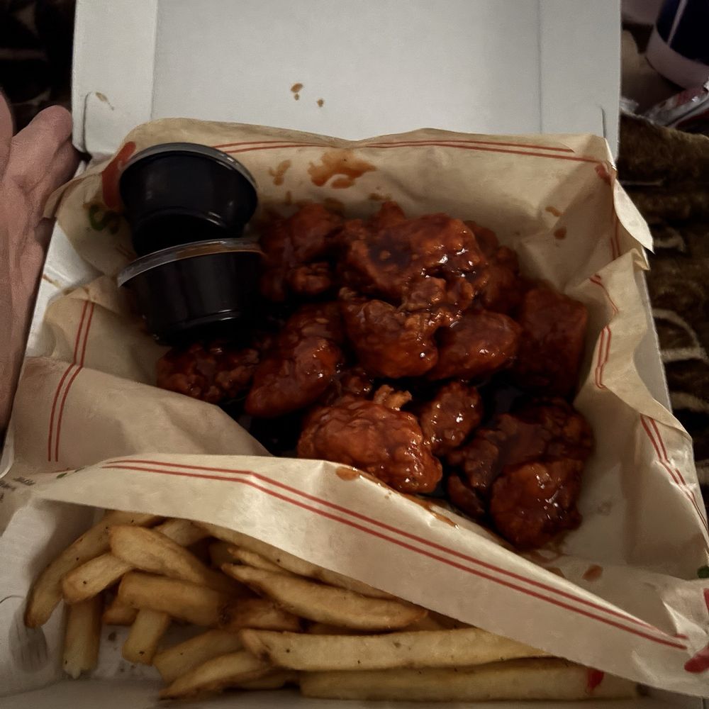 It's Just Wings - Honey chipotle boneless wing combo Honey-Chipotle Sauce (medium) Fries Fountain Drinks - Food Delivery Services Near Me - Warren, Michigan It's Just Wings - Honey chipotle boneless wing combo Honey-Chipotle Sauce (medium) Fries Fountain Drinks - Food Delivery Services Near Me - Warren, Michigan