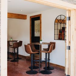 Over the Fence Winery - Walk in welcome tastings!