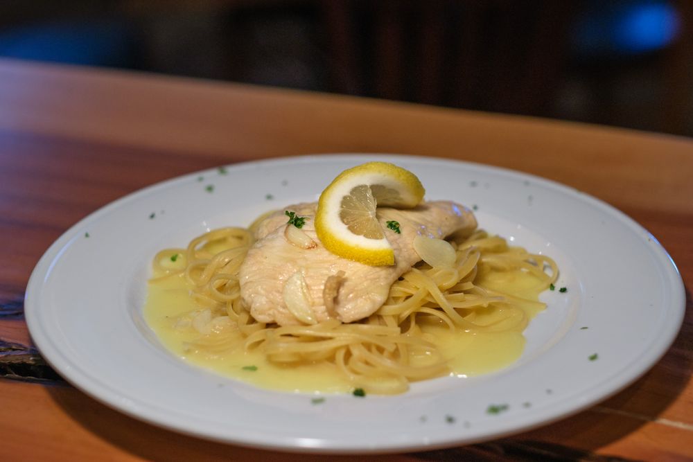 Social spots from Diamond City Vault Bar & Grill