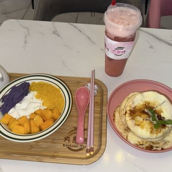 Kowloon Tong - $7.75-Strawberry Yakult 10/10 The drink was delicious. Sadly it was filled with ice. - Desserts Near Me - Brooklyn, New York