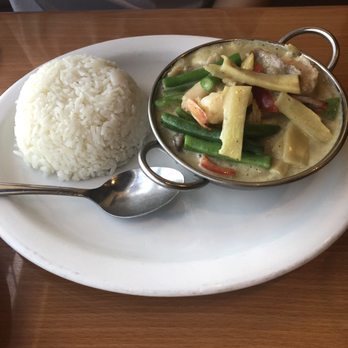 Seven Seas - Green curry lunch special - Thai Near Me - Corona, California