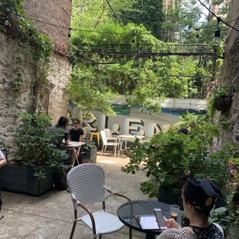 The Chipped Cup - garden - Coffee & Tea Near Me - New York, New York