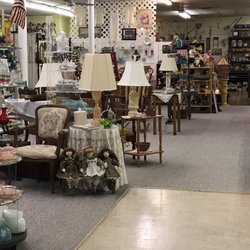 Sandie's Antiques and Doll Museum