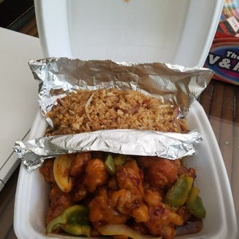 China Gate - General Tso chicken w/ pork fried rice. Lunch special - Chinese Near Me - South Euclid, Ohio