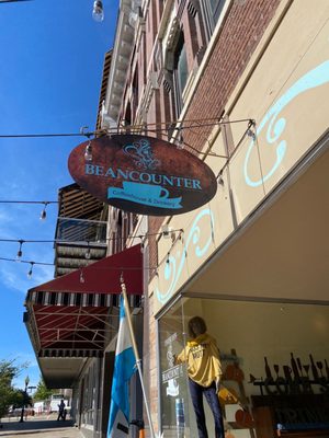 The Beancounter Coffeehouse & Drinkery by null