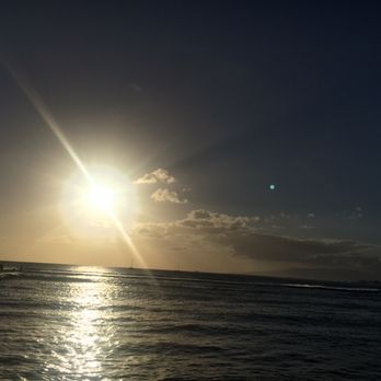 Kuhio Beach Park - Parks Near Me - Honolulu, Hawaii