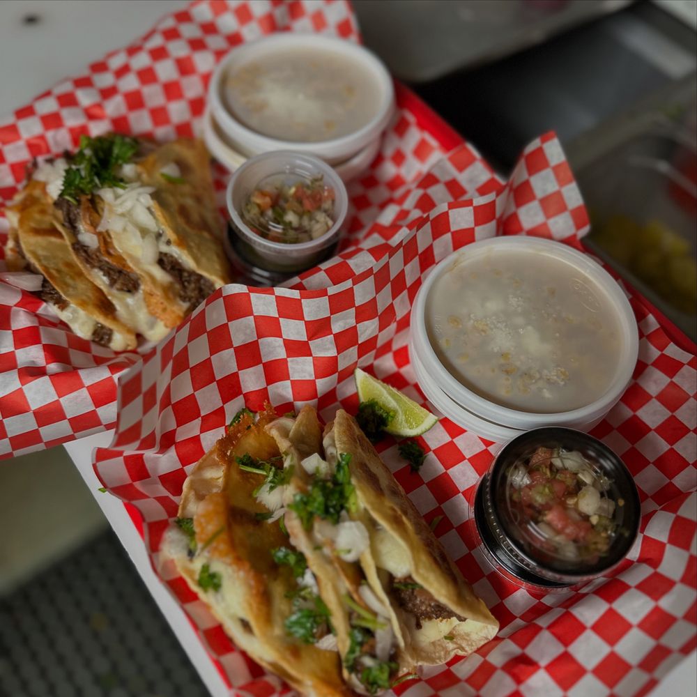 The Blue Flamingo Sports Bar & Grill Logo