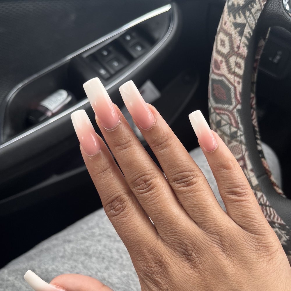 Princess P’s Nails Salon - Pink and white ombré with square tips by Shi La - Nail Salons Near Me - Matthews, North Carolina
