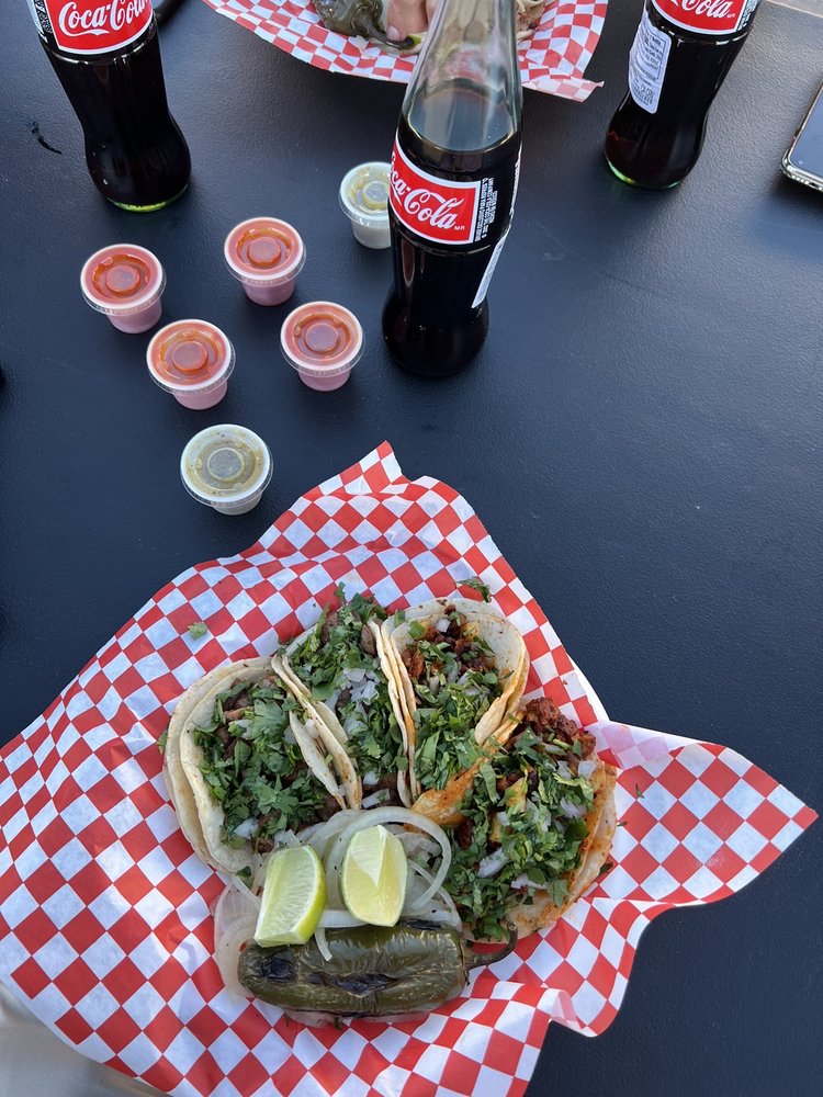 El Rico Taco Logo