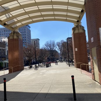 Market Square - Shopping Centers Near Me