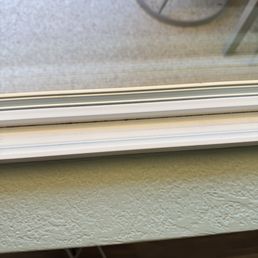 Clean window track Clean window track