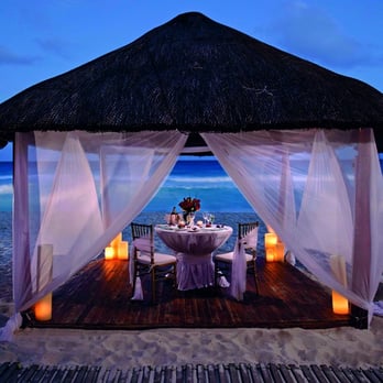 Casitas - Private dining at the beach under a handmade cabana - Seafood Near Me - Cancún, ROO