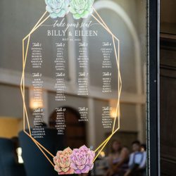 Magic Tymes Photo Booth - Gorgeous animated Seating Chart on the Mirror Photobooth