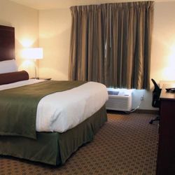 Cobblestone Inn & Suites - Corry - One of the many rooms of the Cobblestone Inn & Suites of Corry, PA.