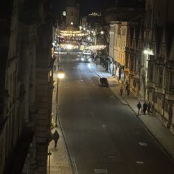 Old Bank Hotel - High Street at night