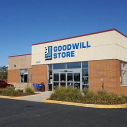 Goodwill Store - Looking for treasure
