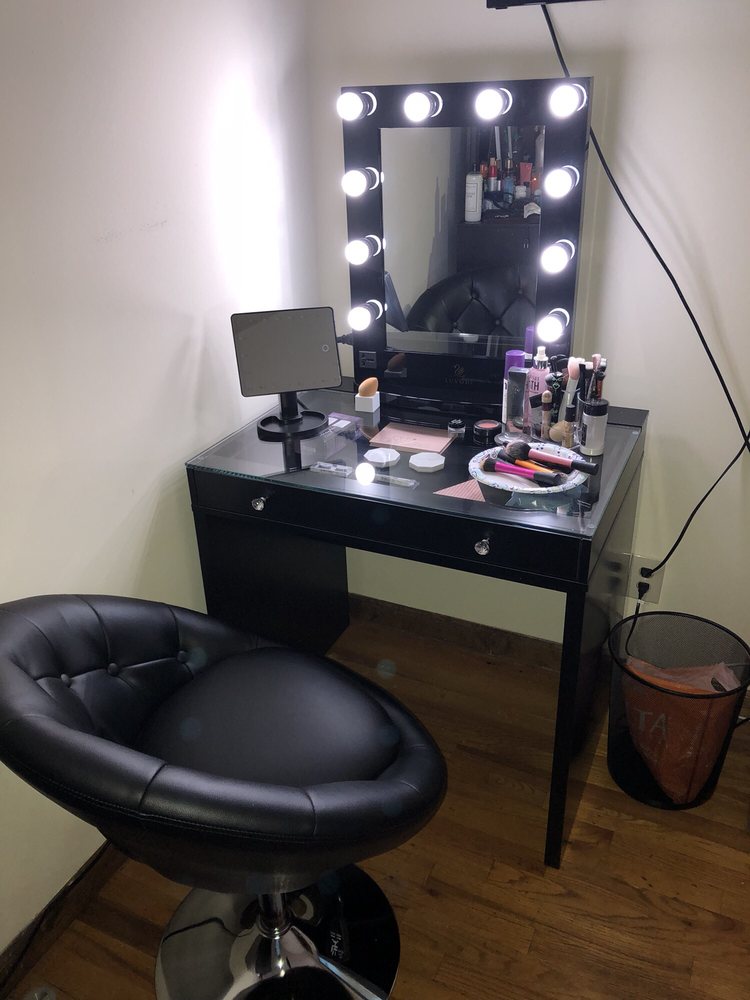 Impressions Vanity 241 Photos 215 Reviews Cosmetics Beauty Impressions Vanity 241 Photos 215