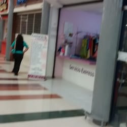 Costuras y Composturas