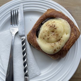 Born2Bake - Cinnamon roll - Bakeries Near Me - Littleton, Colorado