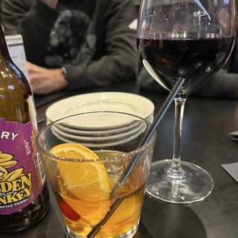 Ben's Next Door - Wine, old fashioned, beer - Bars Near Me - Washington, DC, District of Columbia