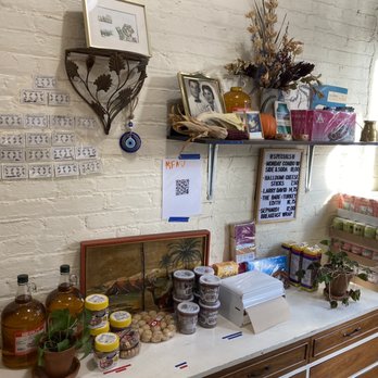Edith’s Sandwich Counter - Inside - Bakeries Near Me - Brooklyn, New York