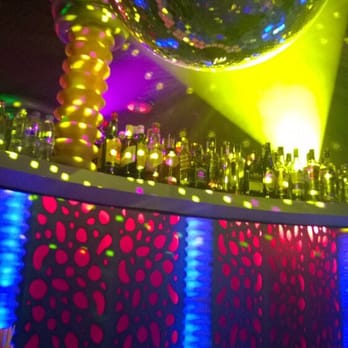 Parthenon - It's a small disco bar, but it's a truly hidden gem, it looks like an art work, even more when is packed with all the customers - Gay Bars Near Me - Torremolinos, Massachusetts