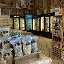 Coveyou Scenic Farm Market - Inside