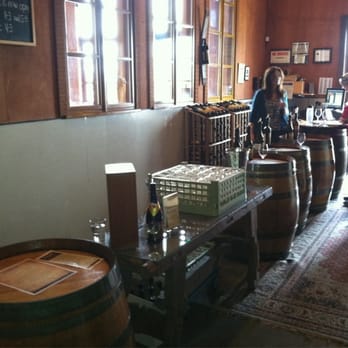 Cana's Feast Winery - Wineries Near Me - Carlton, Oregon Cana's Feast Winery - Wineries Near Me - Carlton, Oregon