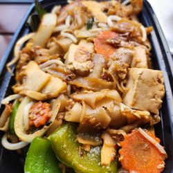 Thai Chili - Drunken Noodles with Soft Tofu