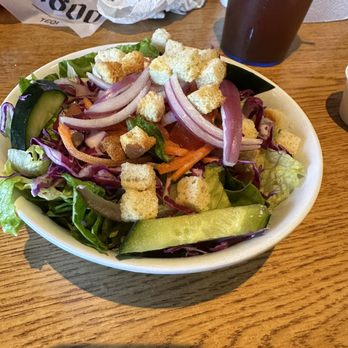 BreWingZ Restaurant and Bar - Great Dinner Salad Really made well - Chicken Wings Near Me - Pearland, Texas BreWingZ Restaurant and Bar - Great Dinner Salad Really made well - Chicken Wings Near Me - Pearland, Texas